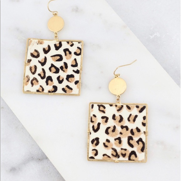 Animal square earrings - Picture 1 of 2
